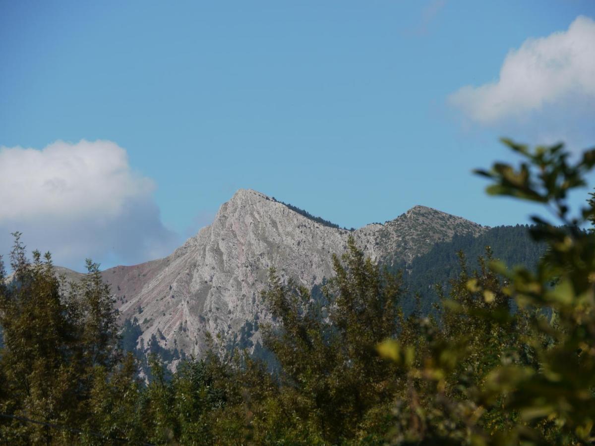 Paralia Sergoulas Steinturm Mit Dach-Terrasse Zwischen Fluss, Meer Und Gebirge- Spiti Pirgos מראה חיצוני תמונה