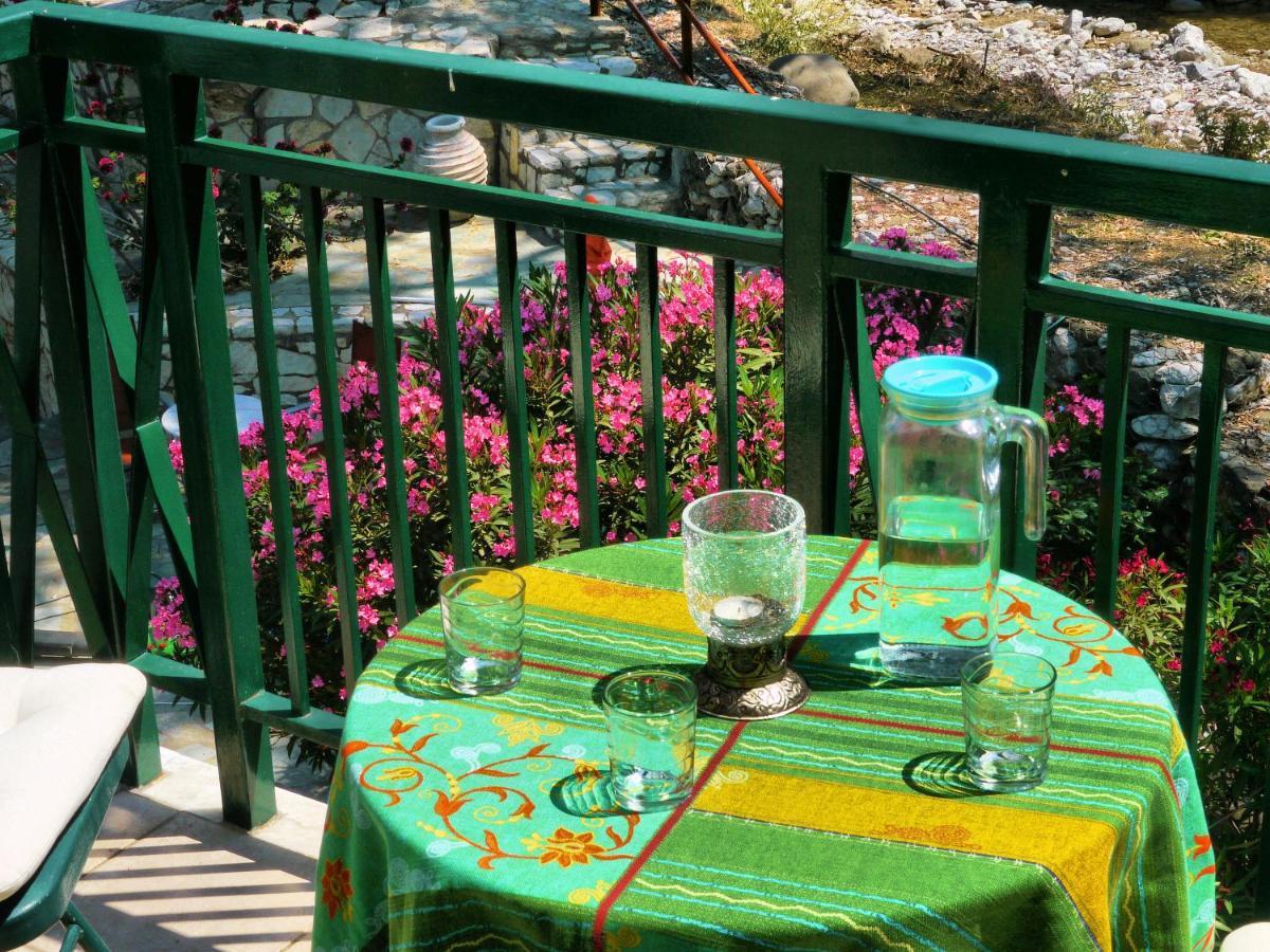 Paralia Sergoulas Steinturm Mit Dach-Terrasse Zwischen Fluss, Meer Und Gebirge- Spiti Pirgos מראה חיצוני תמונה