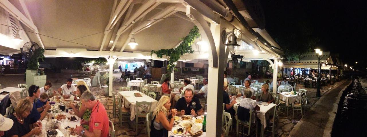 Paralia Sergoulas Steinturm Mit Dach-Terrasse Zwischen Fluss, Meer Und Gebirge- Spiti Pirgos מראה חיצוני תמונה