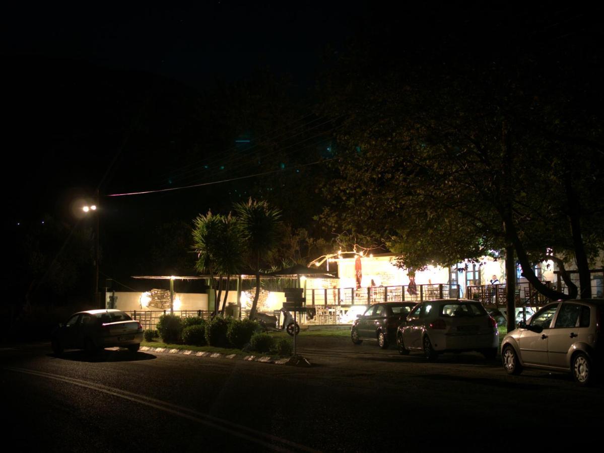 Paralia Sergoulas Steinturm Mit Dach-Terrasse Zwischen Fluss, Meer Und Gebirge- Spiti Pirgos מראה חיצוני תמונה