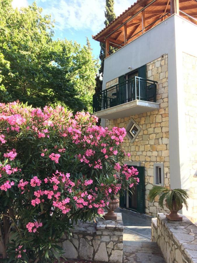 Paralia Sergoulas Steinturm Mit Dach-Terrasse Zwischen Fluss, Meer Und Gebirge- Spiti Pirgos מראה חיצוני תמונה