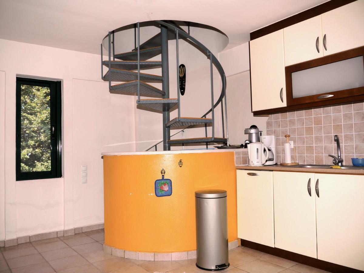 Paralia Sergoulas Steinturm Mit Dach-Terrasse Zwischen Fluss, Meer Und Gebirge- Spiti Pirgos מראה חיצוני תמונה